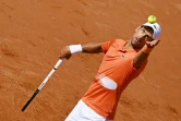 Novak Djokovic au service contre Stefanos Tsitsipas à Rome, le 15 mai 2022 