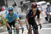 Le coureur d'Ineos Richard Carapaz dans la montée du col de la Loze lors de la 17e étape du Tour de France, le 16 septembre 2020