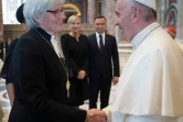 Antje Jackelen, première femme à occuper la prestigieuse chaire d'archevêque en la cathédrale d'Uppsala, reçue par le pape François le 5 juin 2016 au Vatican