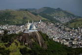 Vue aérienne de la favela d'Alemao, à Rio de Janeiro, le 10 mai 2013