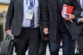 Le président de l'UEFA Aleksander Ceferin (D) et le secrétaire général  Theodore Theodoridis à Montreux (Suisse) le 20 avril 2021