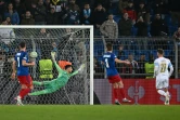 Le gardien du FC Bâle Heinz Lindner impuissant sur la frappe victorieuse de Valentin Rongier pour l'OM en Suisse, le 17 mai 2022 
