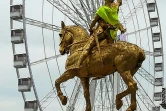 La statue de Jeanne d'Arc revêtue d'un gilet jaune le 17 ovembre à Paris 