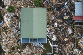 Vue aérienne de dommages autour d'une maison après le passage de l'ouragan Hélène, à Horseshoe Beach en Floride le 28 septembre 2024