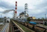 Des trains livret du charbon à la centrale électrique "Nikola Tesla A" près d'Obrenovac, le 27 octobre 2023 en Serbie