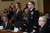 Le lieutenant-colonel Alexander Vindman et Jennifer Williams témoignent dans l'enquête en destitution visant Donald Trump, le 19 novembre 2019 au Congrès américain 