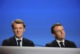 François Baroin, président de l'Association des maires de France (G) et le président Emmanuel Macron, le 19 novembre 2019 à Paris
