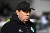 L'entraîneur de Saint-Etienne Jean-Louis Gasset suit le match contre Nîmes aux Costières, le 27 novembre 2018 