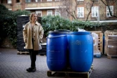 Anna Brightman, créatrice avec son frère de la société Upcircle qui fabrique des cosmétiques à partir de marc de café et autres déchets, le 10 février 2022 à Londres 