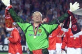 Le Danois Peter Schmeichel, alors   gardien de Manchester United, exulte après la victoire face au Bayern en finale de la C1, le 26 mai 1999 à Barcelone