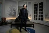 Le créateur de mode japonais Kenzo Takada pose chez lui, le 9 janvier 2019 à Paris 