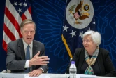 L'ambassadeur des Etats-Unis en Chine, Nicholas Burns (à gauche), avec la secrétaire au Trésor, Janet Yellen, lors d'une table ronde à Pékin, le 8 juillet 2023