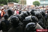 Samedi 7 Fevrier 2009

Antanarivo la police à tiré dans la foules provoquant des dizaines de morts

Photo Fidisoa Ram