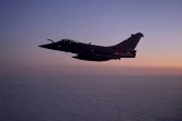 Un avion de chasse Rafale de l'armée de l'air française patrouille dans l'espace aérien polonais le 4 mars 2022, dans le cadre du système de surveillance de l'Otan