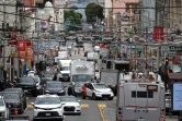 Une voiture autonome de Cruise, avec un chauffeur, traverse une intersection à San Francisco le 8 juin 2023 