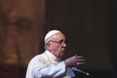 Le pape François s'adresse à des jeunes à Dacca, le 2 décembre 2017