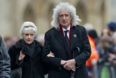le guitariste de Queen Brian May et sa femme l'actrice Anita Dobson aux funérailles de Stephen Hawking à Cambridge le 31 mars 2018