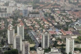 Le président français, Emmanuel Macron, veut "une production massive" de logements neufs en quelques années. Ici, une vue aérienne de La Courneuve, en banlieue parisienne, le 14 juillet 2010