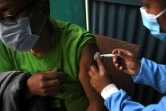 Vaccination contre le Covid-19, le 7 mars 2021 dans les environs de Katmandou, au Népal