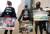 Des militants animalistes protestent devant le tribunal du Mans le 28 janvier 2022