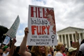 Des manifestants pour le droit à l'avortement devant la Cour suprême, le 24 juin 2022 à Washington