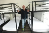 José Fernandez dans le dortoir vide de son gîte Izaxulo, le 8 juin 2020 à Saint-Jean-Pied-de-Port
