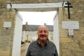Hervé Tirant de Bury devant le "Vieux Château", le 9 mai 2020 à Savigny-sur-Ardres, où de Gaulle a lancé son premier appel radiodiffusé le 21 mai 1940