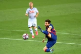 L'attaquant de Barcelone, Lionel Messi (d), lors du 8e de finale retour de la Ligue des champions face à Naples, au Camp Nou, le 8 août 2020