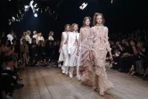 Collection printemps/été 2016 d'Alexander McQueen lors de la Fashion-week de Paris, le 4 octobre 2015