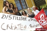 Mercredi 4 novembre 2009 - Grève à la boutique &quot;Tafia et Galabé&quot; de la distillerie de Savanna