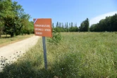 Avec le temps, les cimetières des enfants morts dans les camps de Harki et inhumés sans sépulture décente ont disparu sous les herbes folles. A Chateau-de-Lascours (sud de la France), le 1er juillet 2020