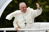 Le pape François arrivant à la messe qu'il doit donner à Phoenix Park à Dublin le 26 août 2018.