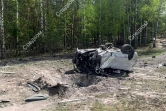 Photo diffusée le 6 mai 2023 par le Comité d'enquête russe, d'un véhicule retourné sur le toit et endommagé par une explosion dans laquelle l'écrivain nationaliste russe Zakhar Prilépine a été blessé, dans la région de Nijni Novgorod