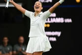 Harmony Tan célébrant sa victoire contre Serena Williams le 28 juin 2022 au premier tour de Wimbledon. "Je suis si émue que je ne trouve pas les mots, a commenté la Française. Elle est une superstar, je l'ai regardée si souvent à la télévision que pour mon premier Wimbledon, c'est... whaou !"