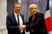 Nicolas Dupont-Aignan, président de Debout la France, et Marine Le Pen lors de leur conférence de presse commune le samedi 29 avril 2017