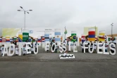 Rassemblement d'enfants pour demander  l'abandon des énergies fossiles, le 11 décembre 2015 devant la conférence sur le climat au Bourget