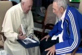 Capture d'écran de la TV cubaine du pape François et de Fidel Castro le 20 septembre 2015 à La Havane