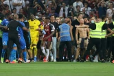 Incidents lors du match Nice-Marseille après le jet d'une bouteille sur le joueur de l'OM Dimitri Payet, le 22 août 2021 