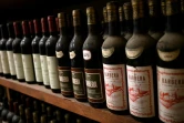 De vieilles bouteilles de vin de Barbera, le 23 avril 2020 au domaine viticole de Cagliero, dans le nord-ouest de l'Italie