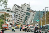 Un immeuble s'est affaissé lors d'un puissant séisme à Hualien, le 7 février 2018 à Taïwan