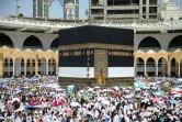 Des fidèles musulmans sont réunis le 1er juillet 2022 autour de la Kaaba, à la grande mosquée de La Mecque, en Arabie saoudite