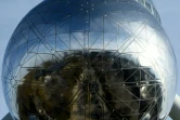 -L'atomium de Bruxelles et le drapeau belge le 26 mars 2016