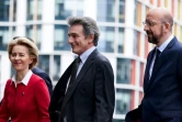 La présidente de la Commission européenne Ursula von der Leyen (G), le président du Conseil européen Charles Michel (D) et le président du Parlement européen David Sassoli (C) arrivent au Parlement européen à Bruxelles, le 31 janvier 2020 