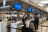 Des voyageurs à l'aéroport de LaGuardia, le 24 décembre 2021 à New York