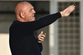 Le coach messin Frédéric Antonetti donne des consignes à ses joueurs lors du match disputé face à Nîmes au stade des Costières, le 1er novembre 2020