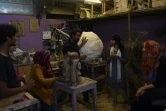 Des étudiants de la faculté des Arts visuels de l'Université de Karachi, au Pakistan, le 13 mai 2016