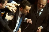 Le chef de l'extrême droite italien Matteo Salvini est félicité par des collègues après son discours au Sénat, le 12 février 2020 