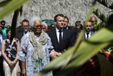 Le président Emmanuel Macron, aux côtés de Marie-Claude Tjibaou, assiste le 5 mai 2018 à une cérémonie au mémorial de Wadrilla où ont été assassinés  le 4 mai 1989 les deux leaders nationalistes, Jean-Marie Tjibaou et Yeiwéné Yeiwéné