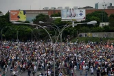 Des milliers de personnes défilaient samedi en direction d'installations militaires à Caracas et d'autres villes du Venezuela pour dénoncer la "brutale répression" des manifestations contre le président Nicolas Maduro 