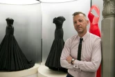 "Entre les pièces de 1981, celles de 1995 ou 2017, je défie quiconque de pouvoir trouver les dates", lance le commissaire de l'exposition, l'historien de la mode Olivier Saillard (sur la photo).